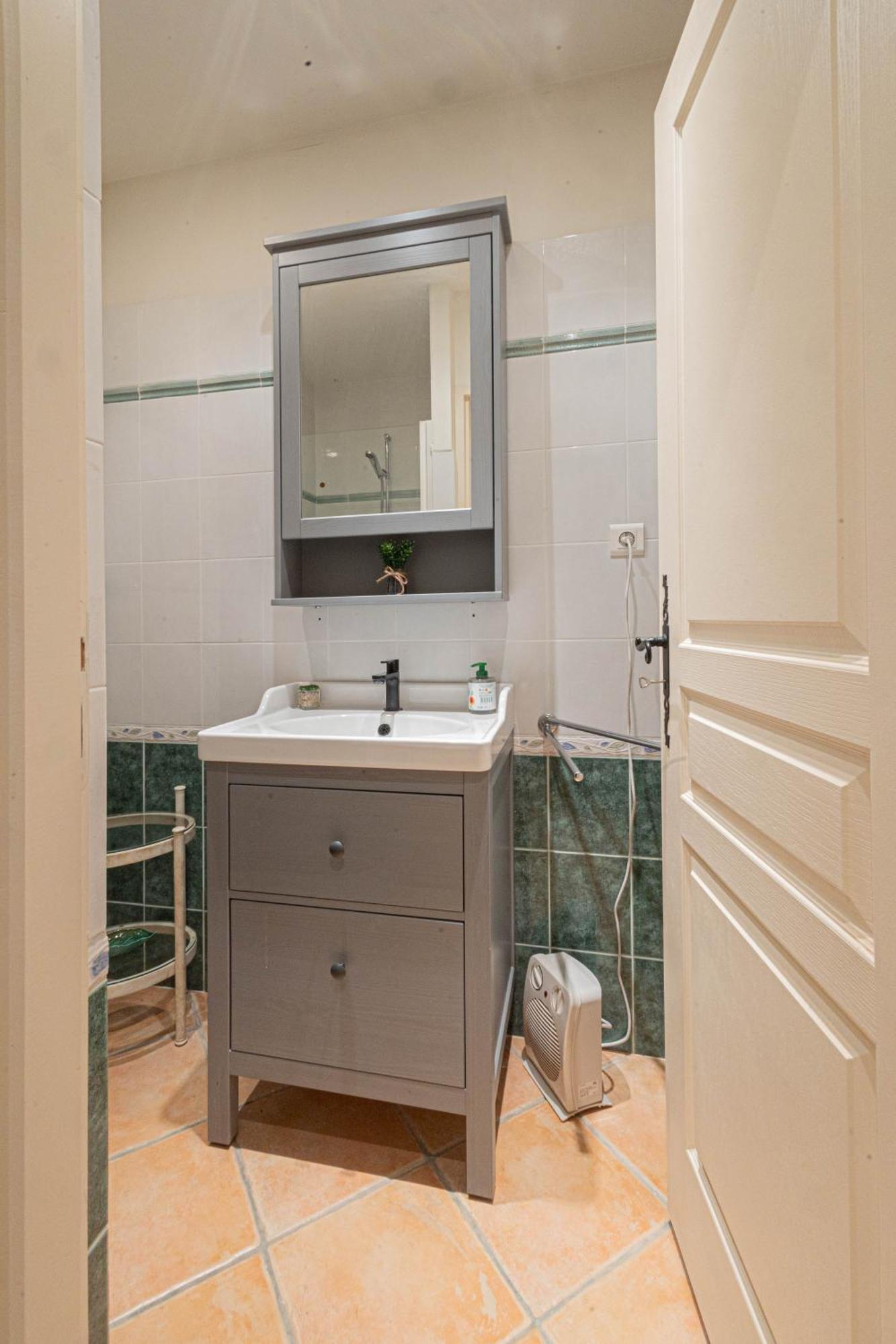 Villa Les Mimosas - 3 Chambres D'Hotes Plassac  Экстерьер фото