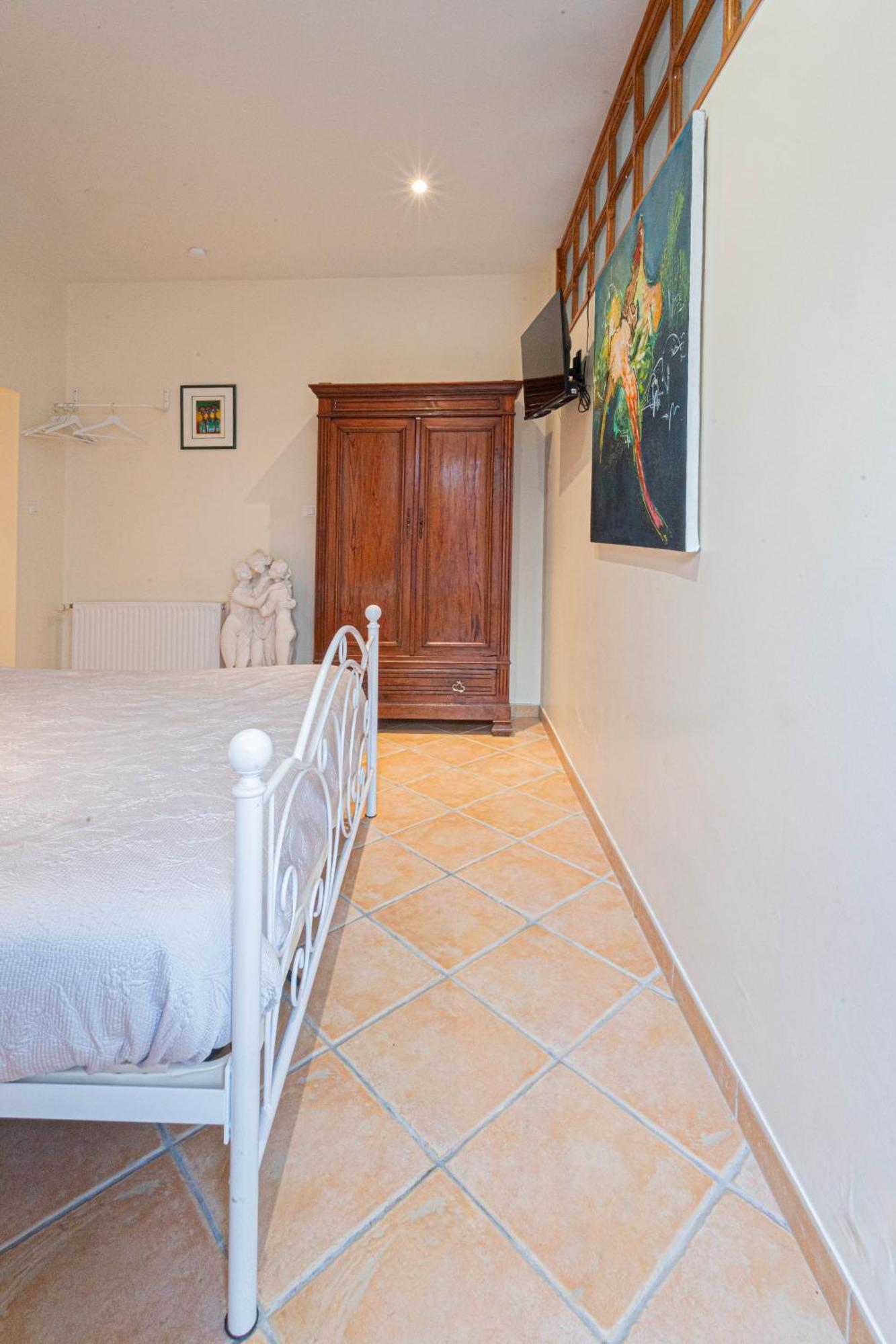 Villa Les Mimosas - 3 Chambres D'Hotes Plassac  Экстерьер фото
